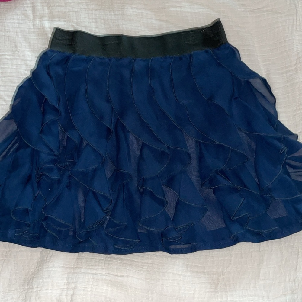 Forever 21 size S dark blue layered mini skirt